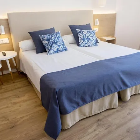 Parque Nereida ホテル 4*